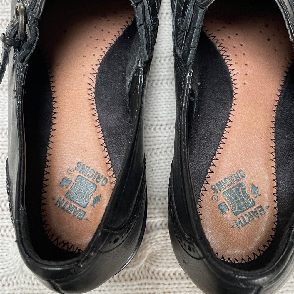Earth Origins Sz 7.5 Womens "Carma 2" Black Wingtip Leather Slip On Shoes - Picture 15 of 15